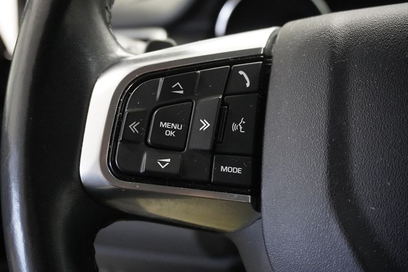 Land Rover Discovery Sport 2.0 110 kW 4WD AUTOMAT - fotka 18 z 28