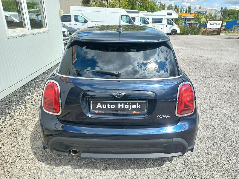 Mini Cooper (2021) 1.5i 100kW  - fotka 7 z 19