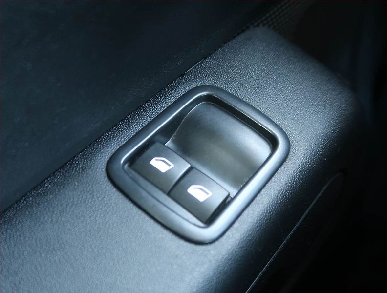 Citroën C3 (2018) 1.2 PureTech, ČR,1.maj - fotka 14 z 17