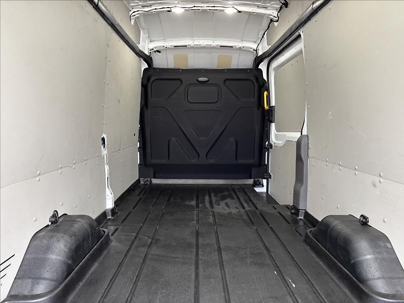 Ford Transit Trend L4 135kW 89kWh BEV - fotka 14 z 46