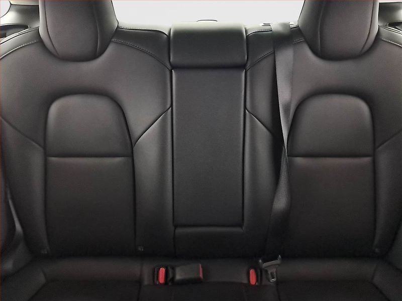 Tesla Model 3 (2019) Long Range 4WD 78kWh, SoH 83% - fotka 10 z 28