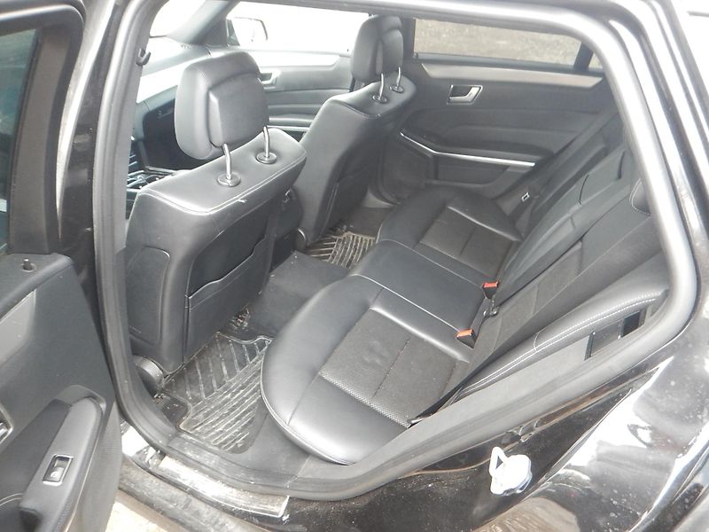 Mercedes-Benz Třídy E E 220 CDI, DIGIKLIMA, TAŽNÉ - fotka 10 z 25