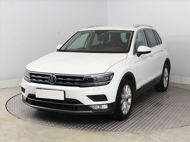 Volkswagen Tiguan (2017) Highline 2.0 TDI, 4X4 - fotka 2 z 24