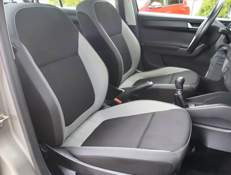 Škoda Fabia (2015) 1.2 TSI - fotka 9 z 16