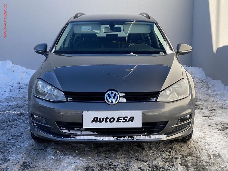 Volkswagen Golf (2014) 1.6TDi, Comfortline, zmk. - fotka 2 z 19
