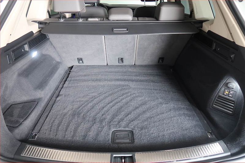 Volkswagen Touareg (2022) 3.0 TDI - fotka 14 z 23