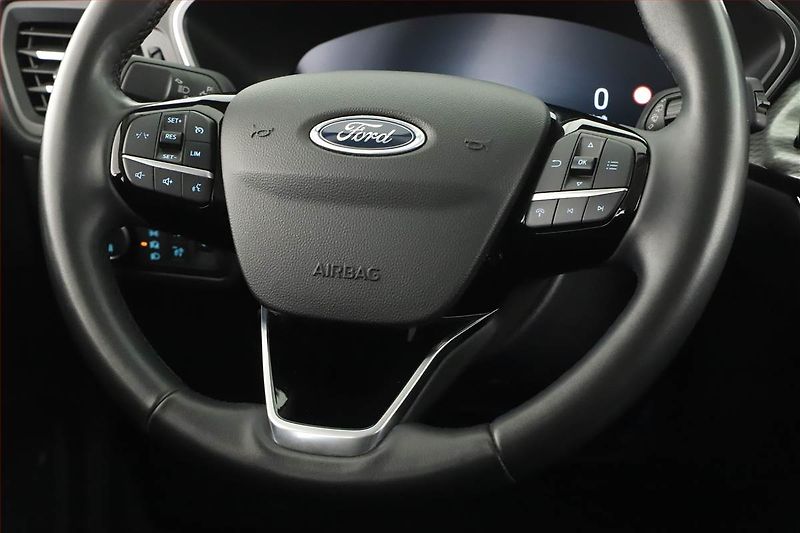 Ford Kuga (2024) Titanium 1.5 EcoBoost - fotka 8 z 20