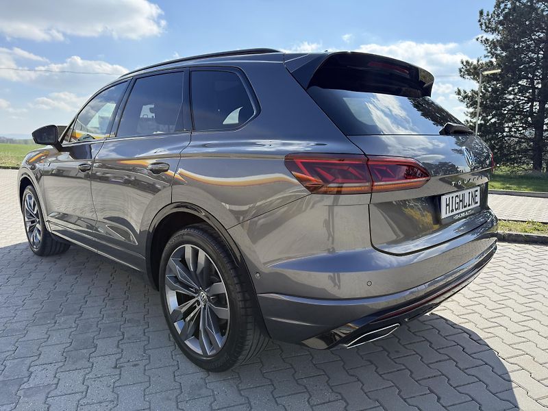 Volkswagen Touareg 3.0 TDI R-LINE   ONE MILLION - fotka 5 z 25