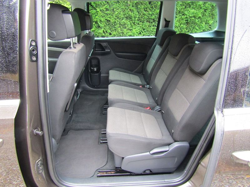 Volkswagen Sharan (2015) 2.0 TDI 100kW  CAR-PASS - fotka 21 z 40