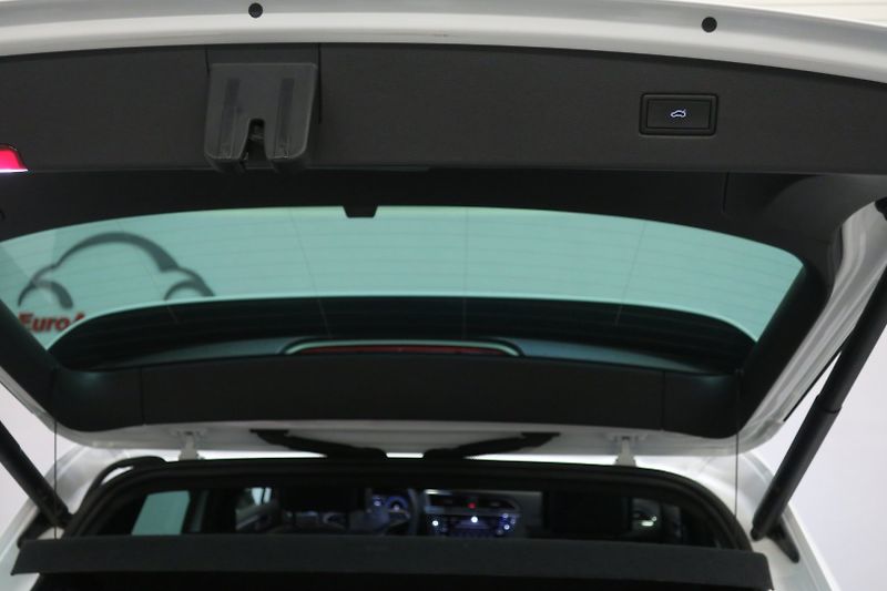 Volkswagen Tiguan (2022) R-line 2,0TDI 147 KW 4M DSG - fotka 46 z 49