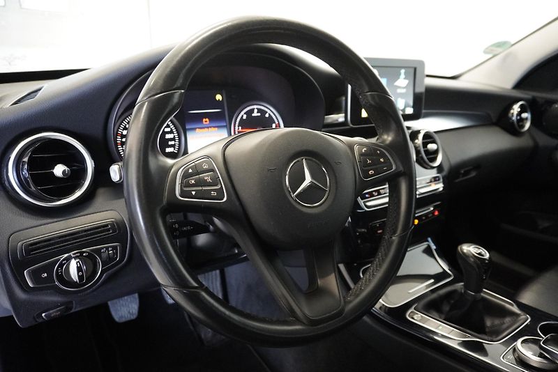 Mercedes-Benz Třídy C (2015) C200 CDI - fotka 18 z 31