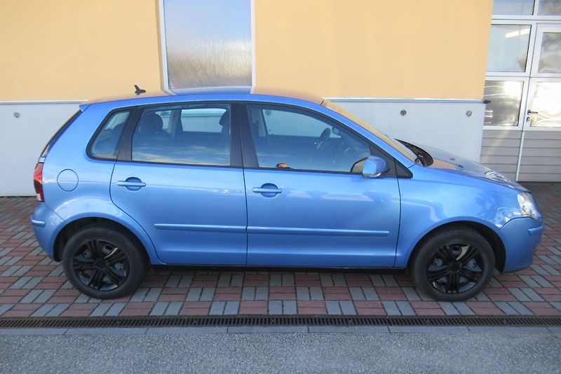 Volkswagen Polo 1.4 FSi AUT. KLIMA - fotka 3 z 18