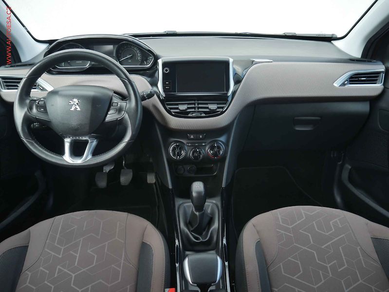 Peugeot 2008 (2014) 1.6i LPG, ČR - fotka 8 z 15