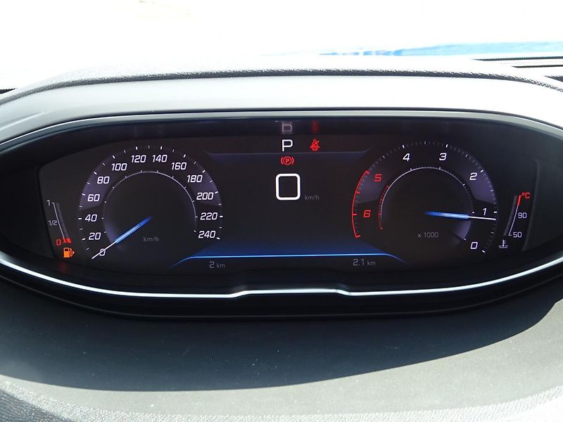 Peugeot 3008 (2023) ALLURE PACK 1.5 BHDi 130 EAT8 - fotka 24 z 49