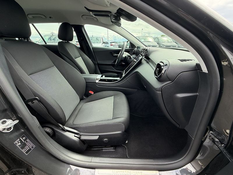 Mercedes-Benz Třídy C 220d Advantage, LED - fotka 10 z 32