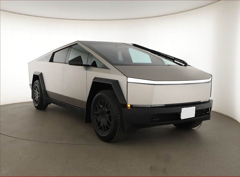 Tesla Cybertruck (2024) Dual Motor AWD - fotka 1 z 30