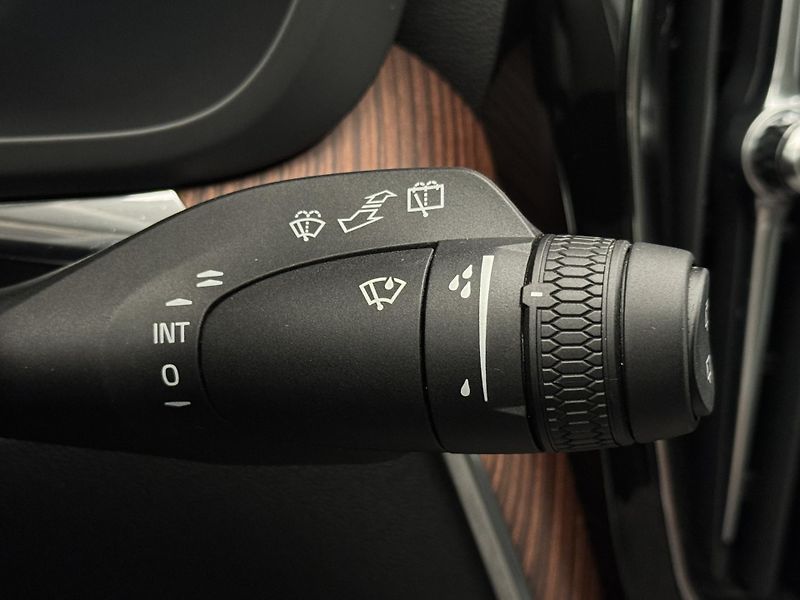 Volvo XC60 T8 AWD RECHARGE BRIGHT PLUS  - fotka 21 z 48