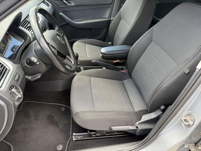 Škoda Rapid 1,6TDI Aut. klimatizace - fotka 12 z 20