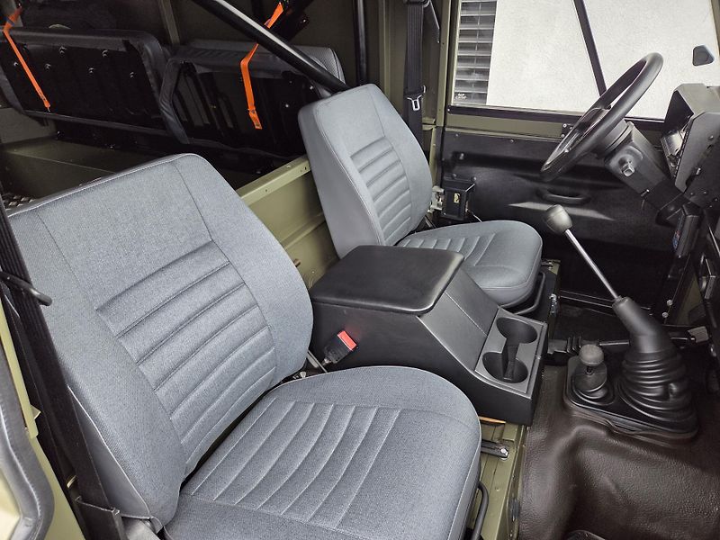 Land Rover Defender TDi HOBSON Military - RENOVACE - fotka 15 z 44
