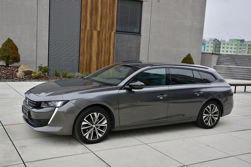 Peugeot 508 (2023) SW BlueHDi130 EAT8 ALLURE - fotka 20 z 40