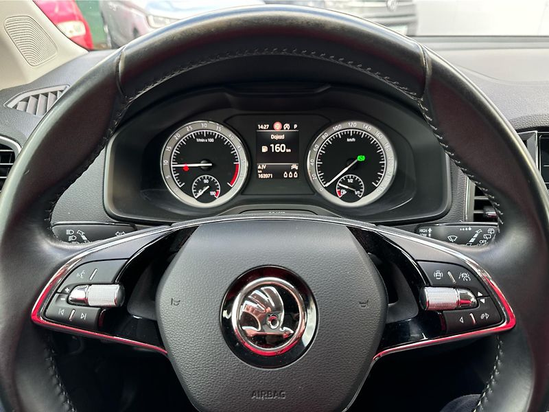 Škoda Karoq 2,0TDi 110kW AMBITION 125 LET - fotka 21 z 23