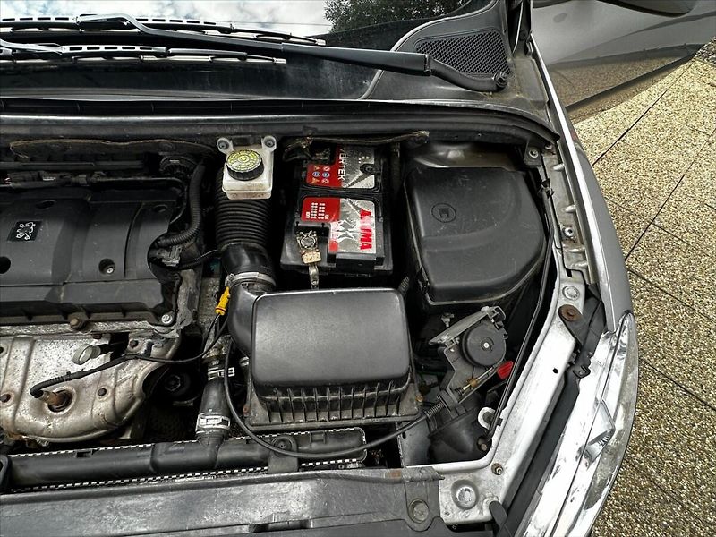 Peugeot 307 1.6 80kW - fotka 29 z 30