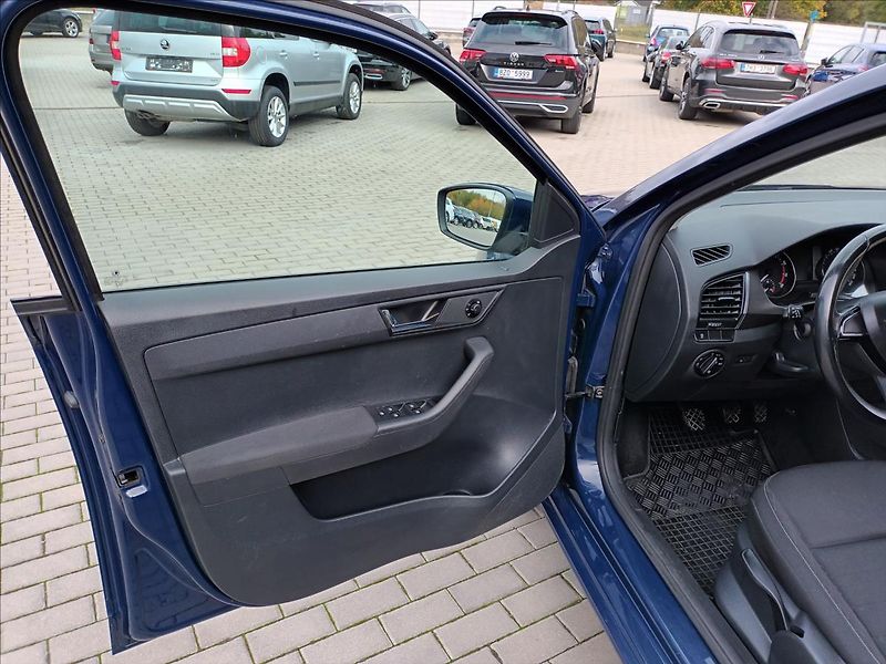 Škoda Fabia 1,0 TSI,81KW,DIGIKLIMA,TEMPOMA - fotka 15 z 35