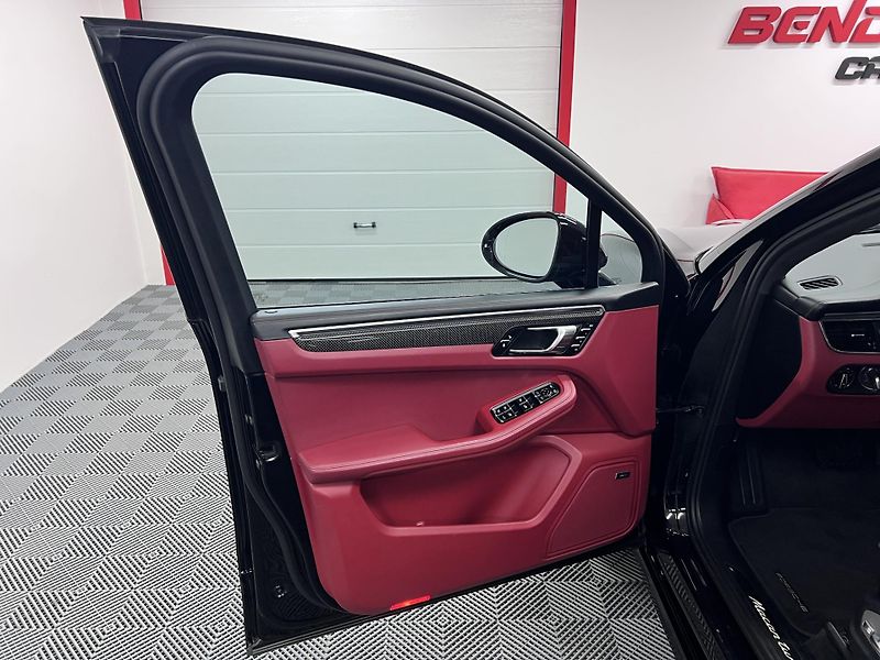 Porsche Macan Turbo 3.6 V6, 294 kW, Původ ČR - fotka 16 z 43