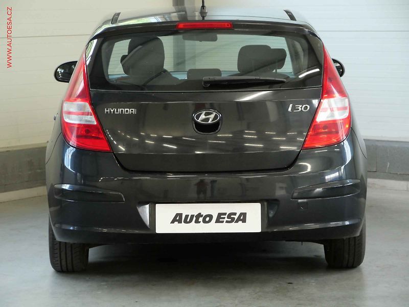Hyundai i30 (2009) 1.4i, ČR, STK2/28 - fotka 5 z 20