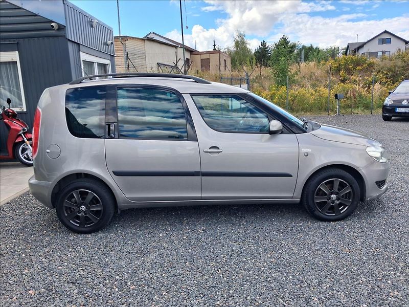 Škoda Roomster 1,2 1.2TSi - fotka 8 z 14