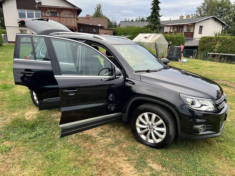 Volkswagen Tiguan 2.0TDI 103KW,4x4,SPORT,LOUNGE - fotka 32 z 49