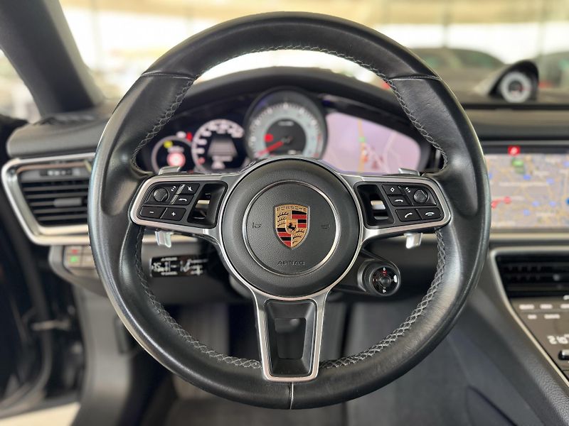 Porsche Panamera 4S 324kW*Chrono*REZERVACE! - fotka 28 z 39