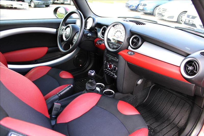 Mini Cooper 1,6 Cabrio 4.MÍSTA, 74 tis. km - fotka 27 z 41