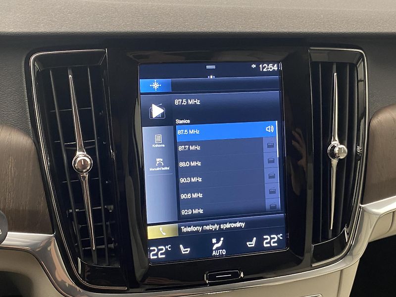Volvo V90 CC B4 AWD MOMENTUM AUT - fotka 51 z 52