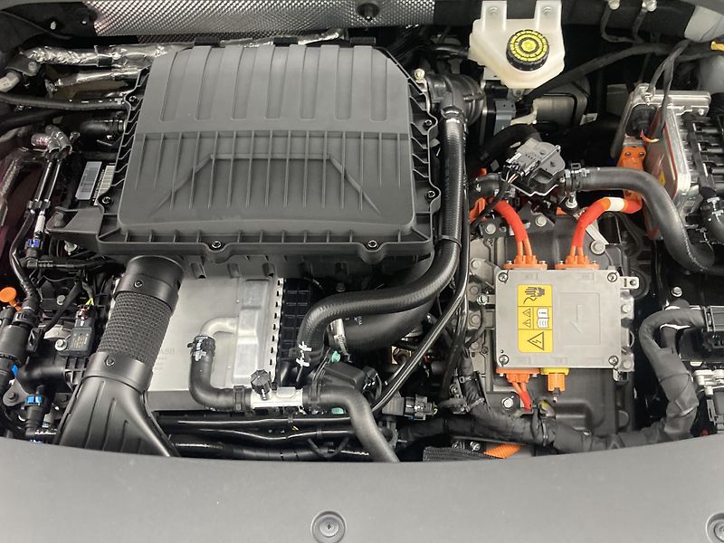 Omoda 9 PHEV (2026) Premium 1.5 TGDi PHEV - fotka 5 z 15