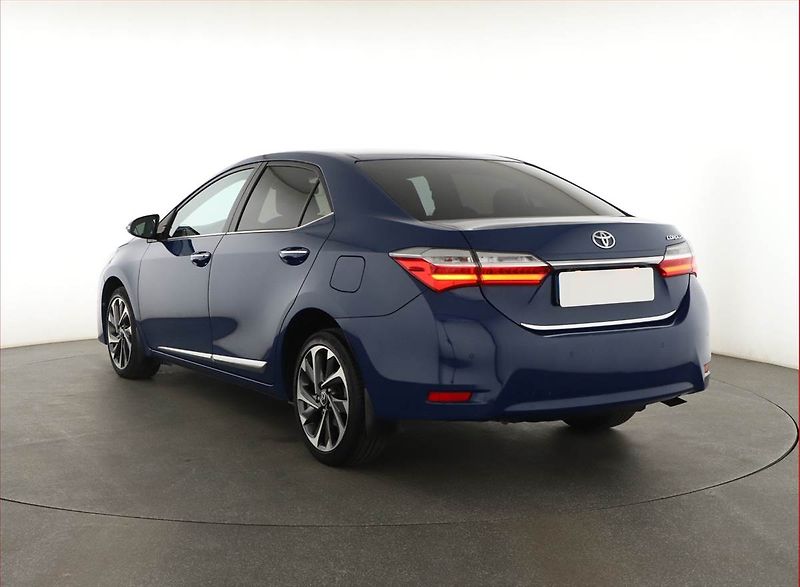 Toyota Corolla (2018) 1.6 Valvematic, Serv.kniha - fotka 4 z 18