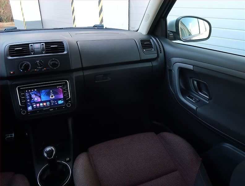 Škoda Fabia (2010) Sport 1.2 TSI, po STK - fotka 8 z 15