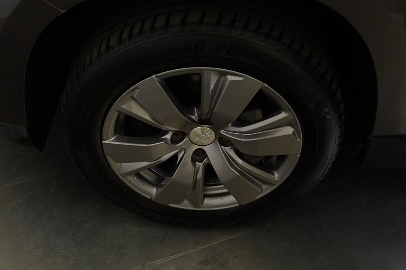 Peugeot 2008 - fotka 10 z 32
