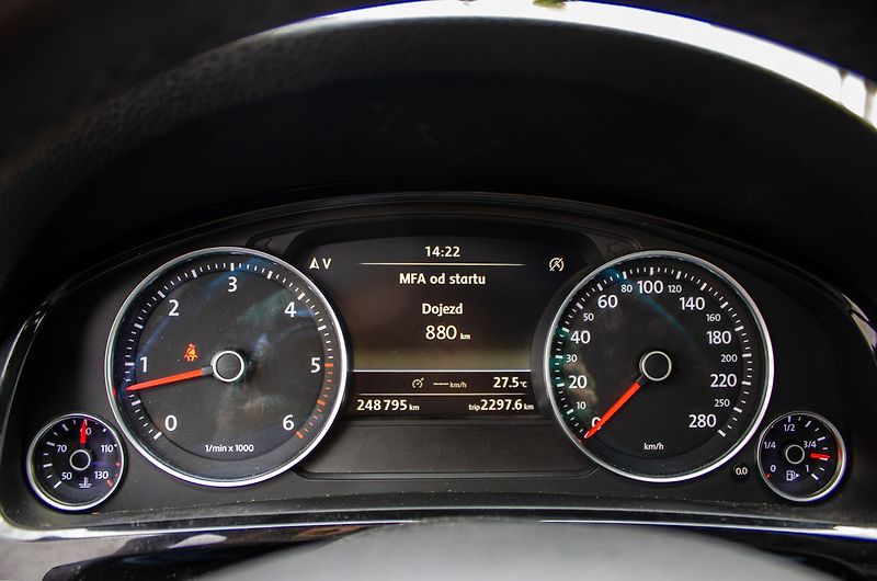 Volkswagen Touareg - fotka 10 z 17