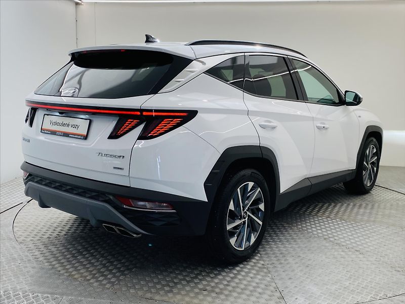 Hyundai Tucson 1,6 T-GDi MHEV 132kW 4x4 - fotka 2 z 28