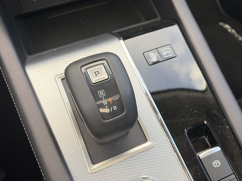 Mitsubishi Outlander (2026) INSTYLE 4×4 | 225 kW | MY25 - fotka 16 z 25