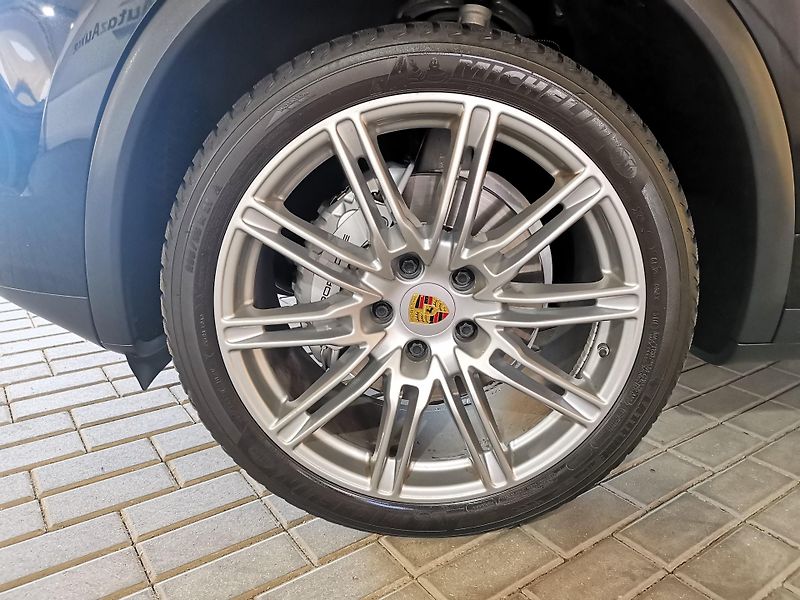 Porsche Cayenne (2015) S LED PANO BT 1MAJITEL SERVIS  - fotka 21 z 24