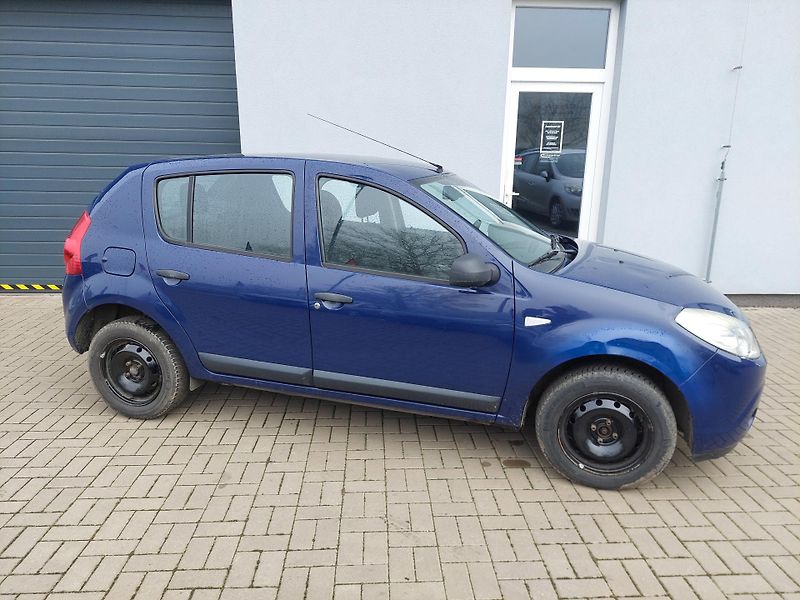 Dacia Sandero (2009) 1.2i-16v - fotka 5 z 25