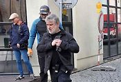 Z natáčení komedie Když se zhasne v Olomouci, kaskadér Jindřich Klaus.