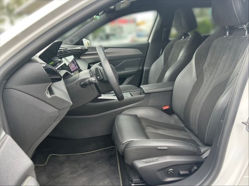 Peugeot 408 1,2 PT GT AT - fotka 7 z 11