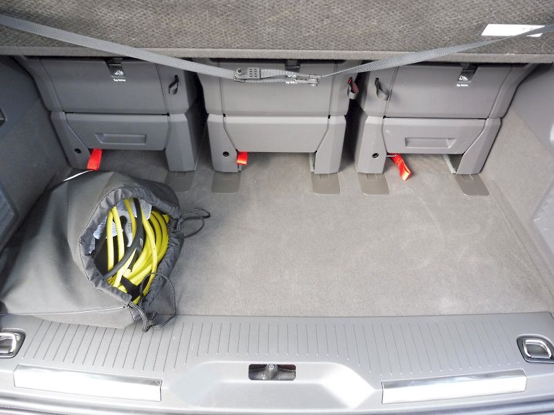 Volkswagen Multivan (2025) Style 1,5 TSI PHEV 180kW DSG 4 - fotka 25 z 31