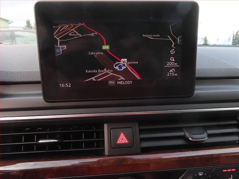 Audi A4 (2018) 2.0 TDI, Automat, Serv.kniha - fotka 21 z 24