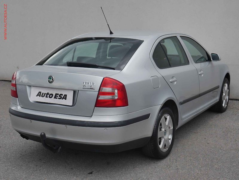 Škoda Octavia (2006) 2.0FSi, autoAC - fotka 4 z 14