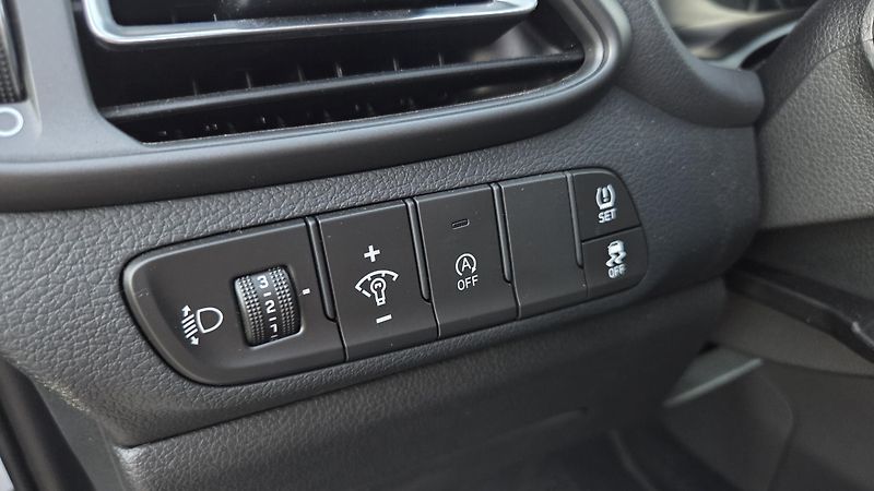 Hyundai i30 (2022) 1.5T-GDI, 118 kW, Smart,CZ,DPH - fotka 30 z 30