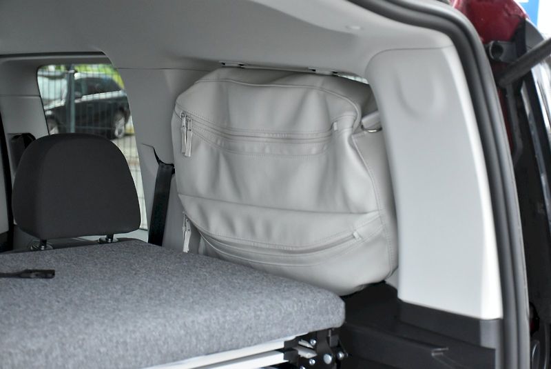 Volkswagen Caddy (2022) California 2.0 TDI 90kW DSG - fotka 13 z 26